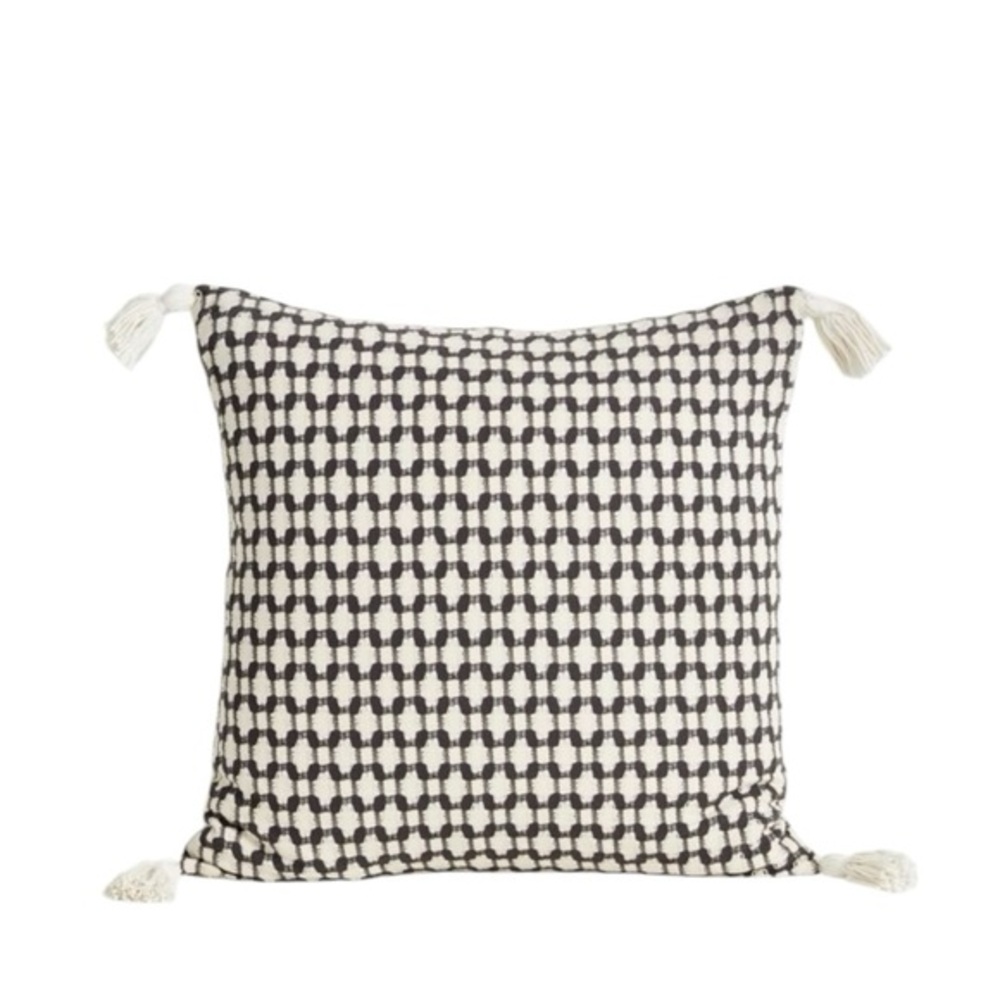 Crate & Barrel‎ Tahona Obsidian Textured Tassels Pillow Cover Sham 23" x 23"